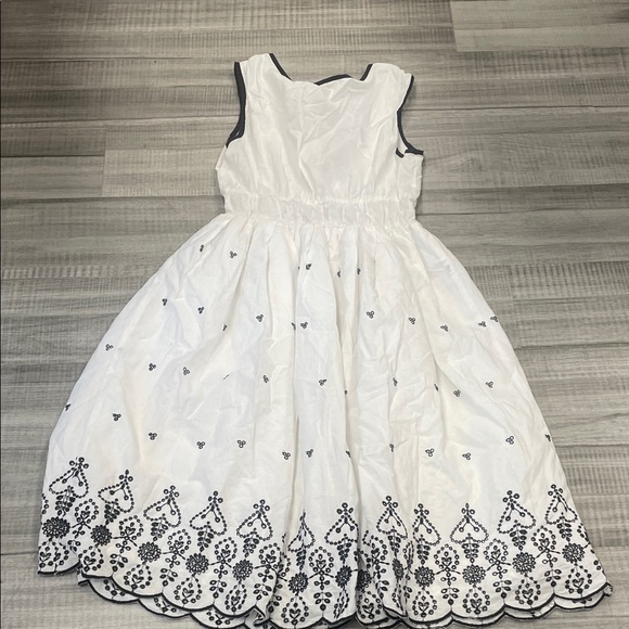 Metro Wear White and Black Embroidered Dress - Picture 7 of 10